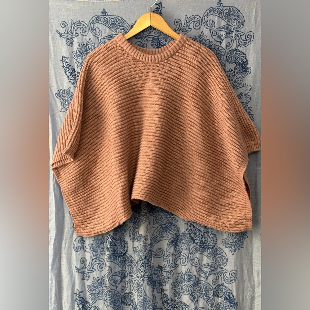 {Astoria Hudson} Mauve knitted poncho One Size